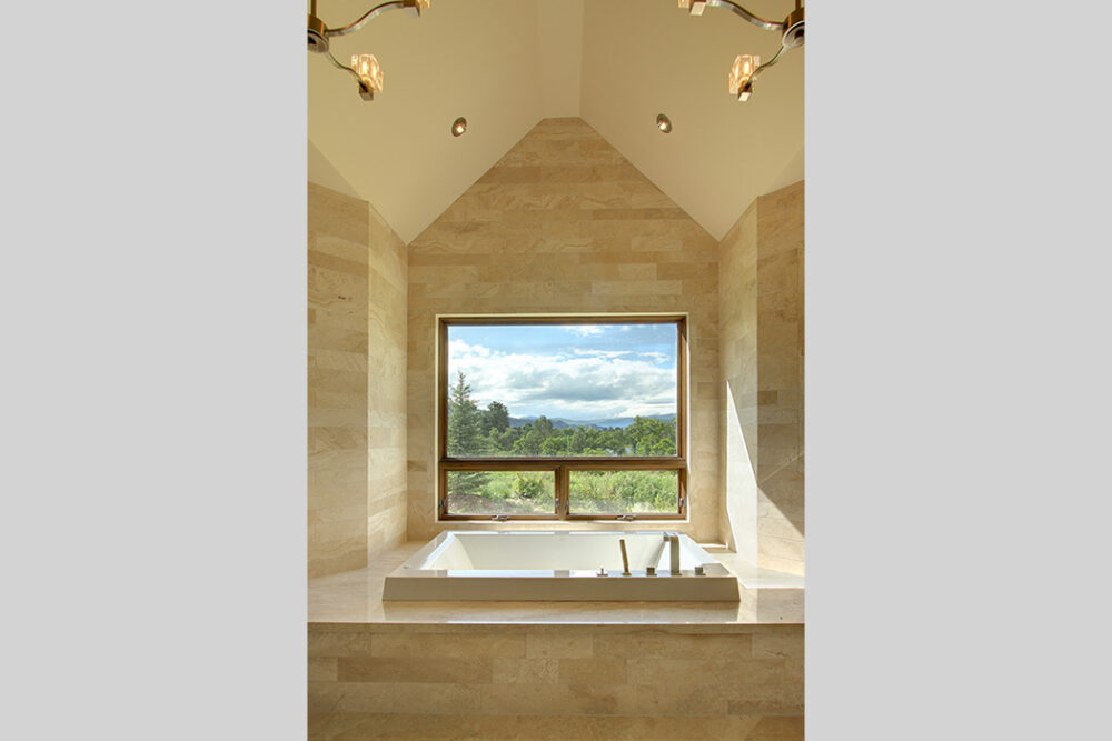 CRL4_Mtn-Contemporary_Master-Bath-2